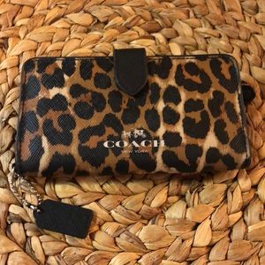 COACH wallet - Leopard Print